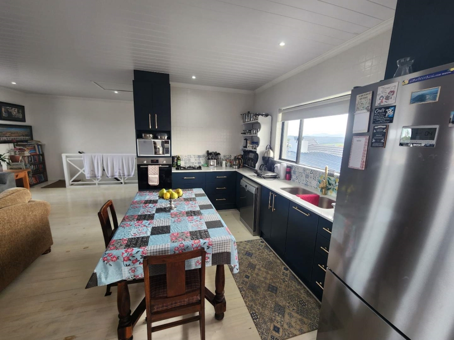 5 Bedroom Property for Sale in Fraaiuitsig Western Cape